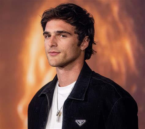 jacob elordi weight and height|Jacob Elordi Bio, Wiki, Height, Family,。